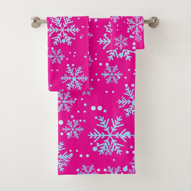 Conjunto De Toalhas Towel Set, Bright Fuchsia Snowflakes (Insitu)