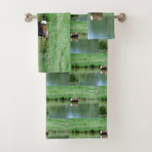 Vaca Nadando Em Uma Lança