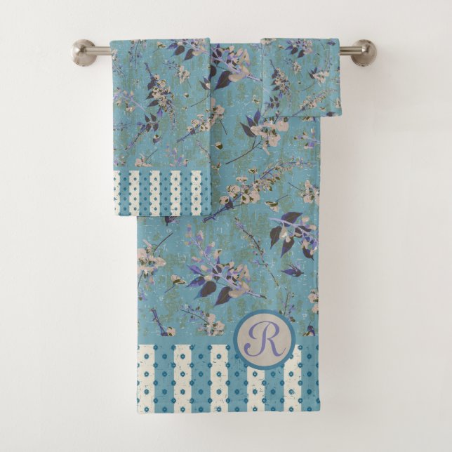 Conjunto De Toalhas Vintage Wisteria Tossed Flowers Monogramas (Insitu)