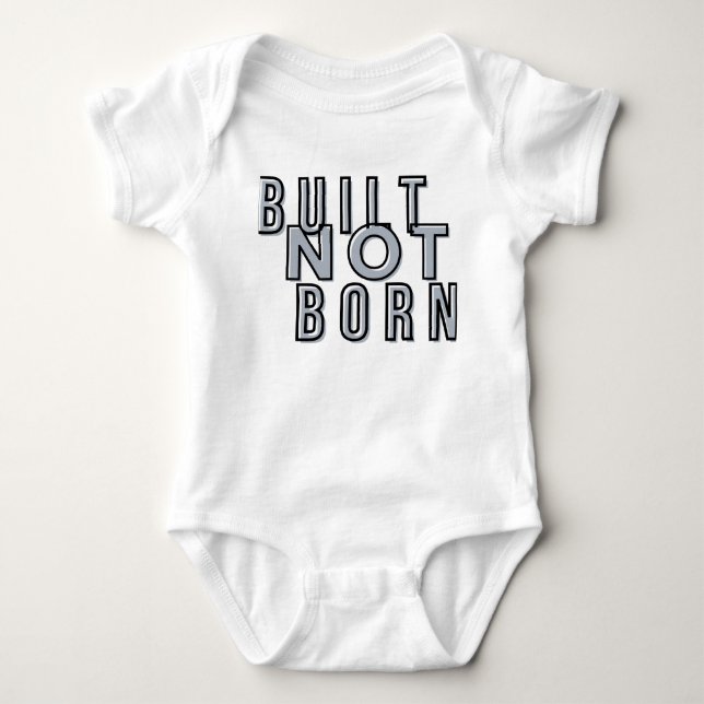 Construído Não Nascido – Camiseta DT de Texto de E (Frente)