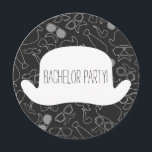 Convite à Festa de Hipster Engraçado<br><div class="desc">A celebração personalizada de hipster preto-e-branco de um despedida de solteiro convida a modelo. Convênios divertidos e contemporâneos de hipster para despedida de solteiro masculino com tendências, bigodes de na moda, canhões retrorreflectores, óculos fungos, chapéus de topo elegantes, gravatas inteligentes e gravatas de arco. Na parte de trás deste incrível...</div>