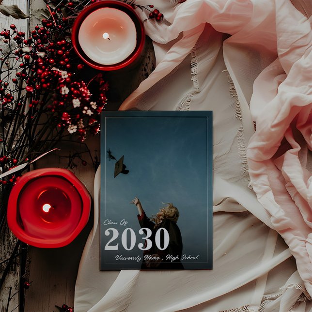 Convite à graduação minimalista simples (Criador carregado)