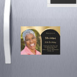 Convite Aniversário do Arco da Fotografia do Ouro Negro<br><div class="desc">Adicione sua própria foto de tamanho vertical. Um quadro fotográfico em forma de arco. Uma cor de fundo dourada preta e falsa. Personalize e adicione um nome e detalhes da parte.</div>
