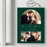Convite Arch de 3 fotos Emerald Green Dourado Salvar a dat<br><div class="desc">Este simples e minimalista cartão magnético Save the Date apresenta uma imagem personalizada acima das palavras "Save the Date" (Salvar a data) em um elegante guiamento dourado, seguido pelos nomes dos casais, pela data do casamento e pela cidade em sans serif em um fundo verde esmeralda. Duas fotos quadradas menores...</div>