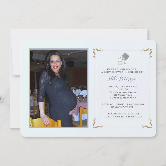 Convite azul do chá de fraldas da foto do chocalho (Frente)