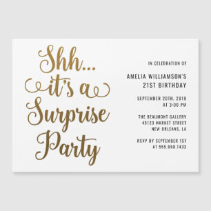 Convite Chic Dourado Shh.. É uma tipografia de uma festa s