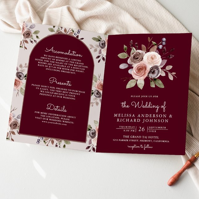 Convite Código QR Floral Bege Neutro Casamento Borgonha (Criador carregado)
