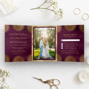Convite Com Dobra Tripla Ameixa e Dourado Mandala Asiático Casamento Indian