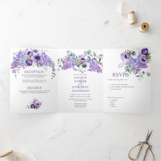 Convite Com Dobra Tripla Anêmonas púrpura e branca, Lilases púrpuras (Dentro)