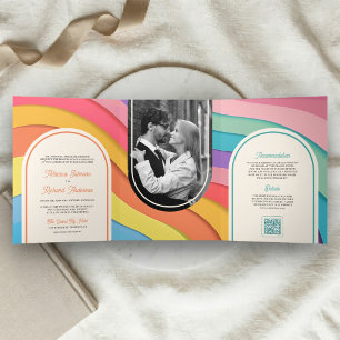 Convite Com Dobra Tripla Arco-íris Colorido Retro Código QR de Foto Casamen