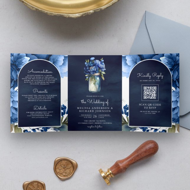 Convite Com Dobra Tripla Azul Real Floral Jarro de Mason Código QR Casament (Criador carregado)
