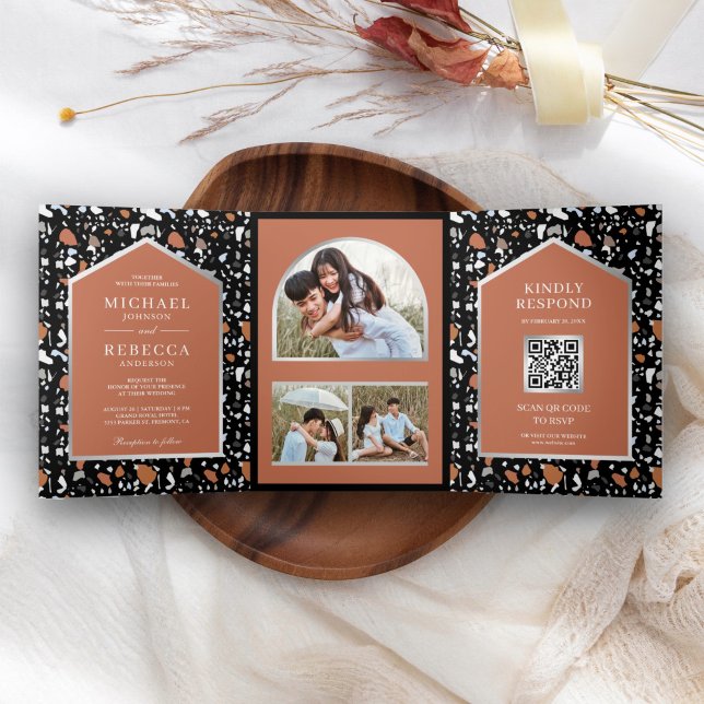 Convite Com Dobra Tripla Azulejo de Terracota Preto Terrazzo Código QR Casa (Criador carregado)