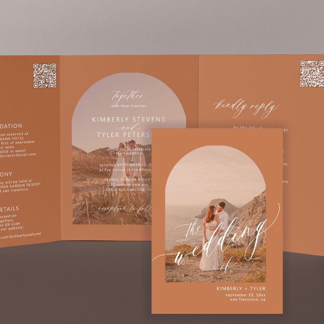 Convite Com Dobra Tripla Boho terracotta arch photo QR code wedding (Criador carregado)