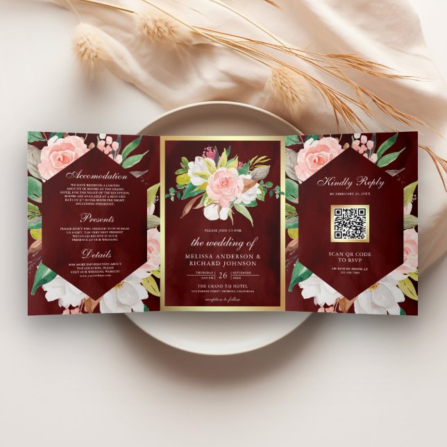 Convite Com Dobra Tripla Borgonha Bege Rosa Floral Dourado Código QR Casame (Criador carregado)