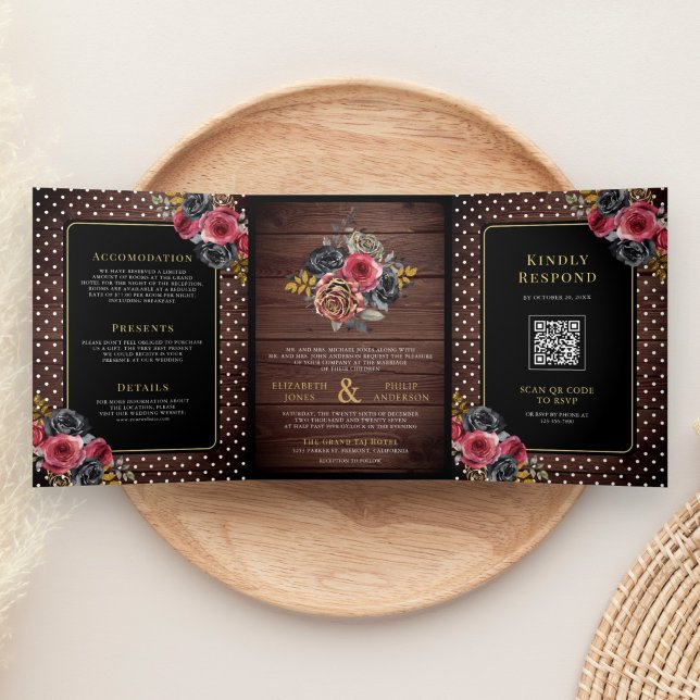 Convite Com Dobra Tripla Burgundy Black Floral Roses Rustic Wood Wedding (Criador carregado)