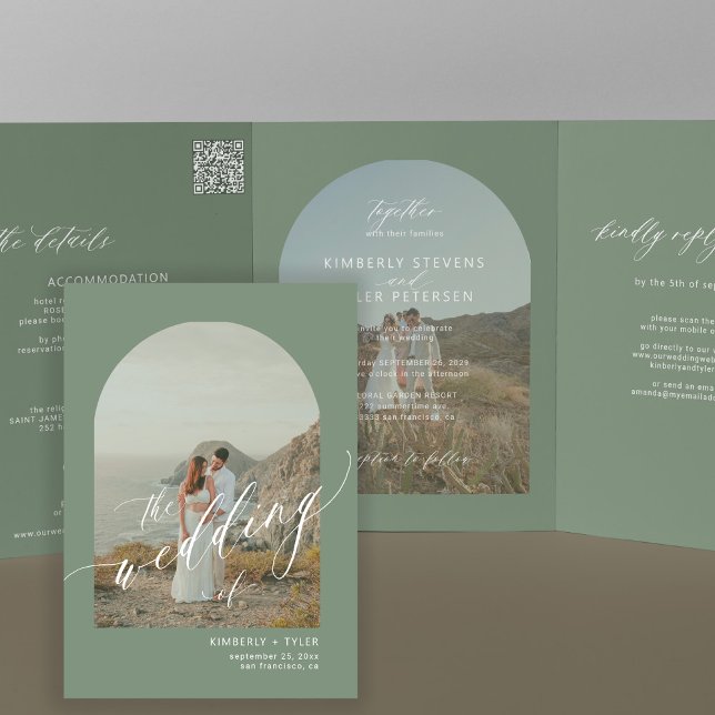 Convite Com Dobra Tripla Casamento arco verde sage boho código QR foto (Criador carregado)