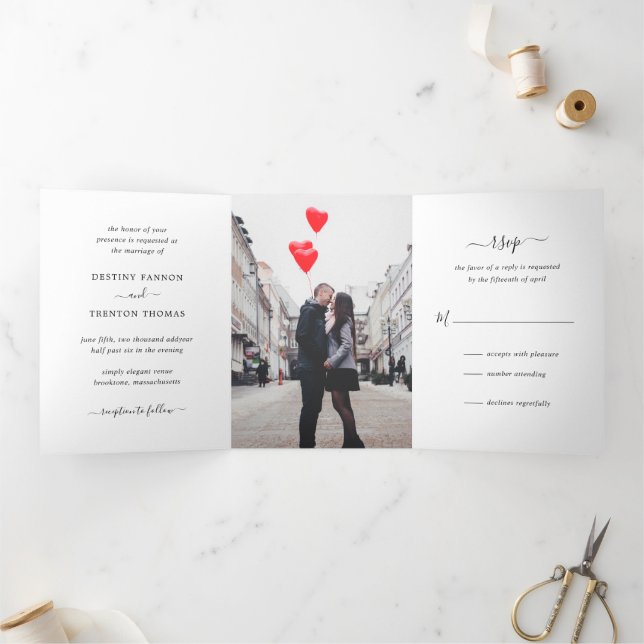 Convite Com Dobra Tripla Casamento Clássico Elegante com Foto Mínima (Dentro)