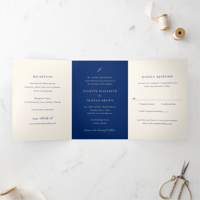 Convite Com Dobra Tripla Casamento Clássico em Azul Marinho e Creme Tudo em (Dentro)