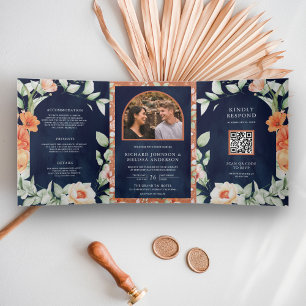 Convite Com Dobra Tripla Casamento Código QR Azul Naval Floral Terroso Arco