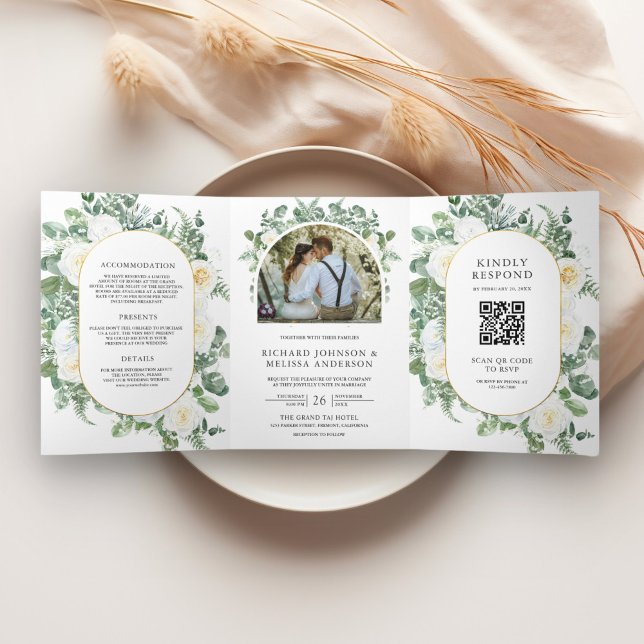 Convite Com Dobra Tripla Casamento Código QR Floral Marfim Folhagem Rústica (Criador carregado)