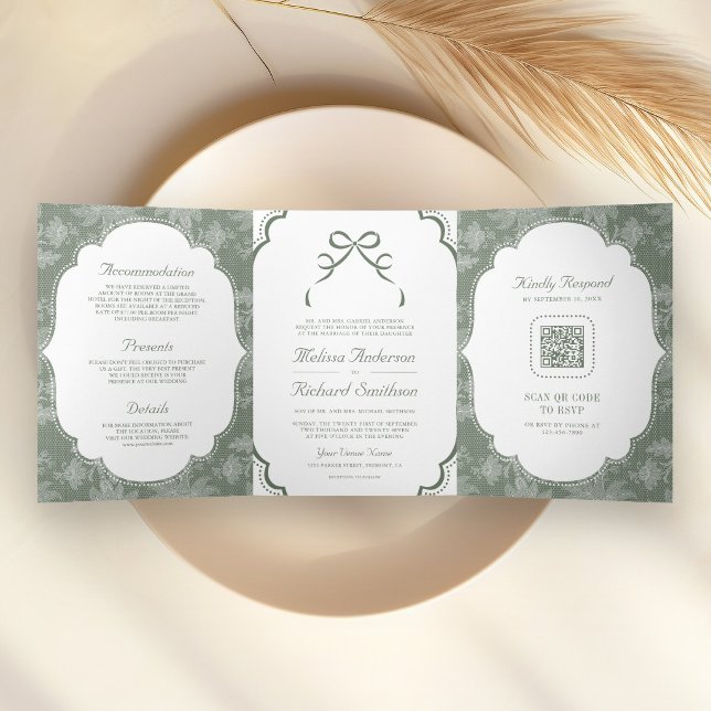 Convite Com Dobra Tripla Casamento Código QR Laço Coquette Verde Sage Branc (Criador carregado)