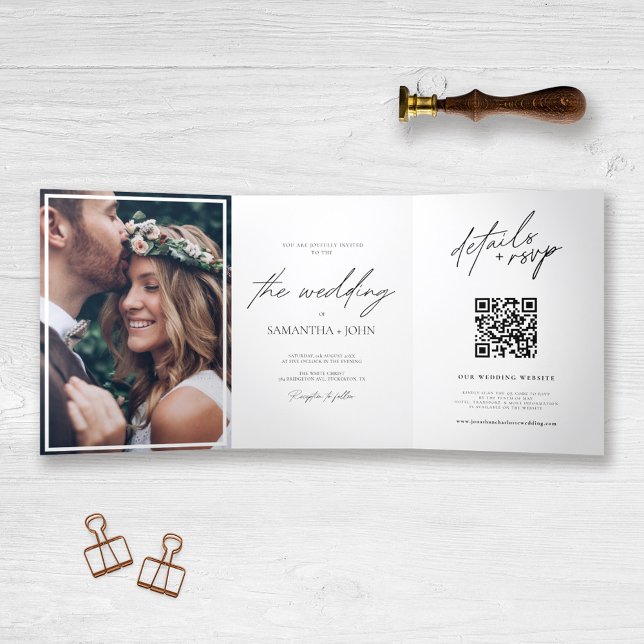 Convite Com Dobra Tripla Casamento com Código QR Multifoto Elegante Moderno (Criador carregado)