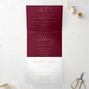 Convite Com Dobra Tripla Casamento com Coração em Script Burgundy e Dourado