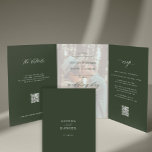 Convite Com Dobra Tripla Casamento de fotos clássico verde-escuro elegante<br><div class="desc">A moderna e simples tipografia minimalista tende a verde-escuro, tudo em um modelo de três vezes casamento no inverno de convite para de orçamento com 2 fotos, rsvp online e detalhes com a digitalização de códigos QR para o site com um script de caligrafia de tendências e cobertura transparente de...</div>