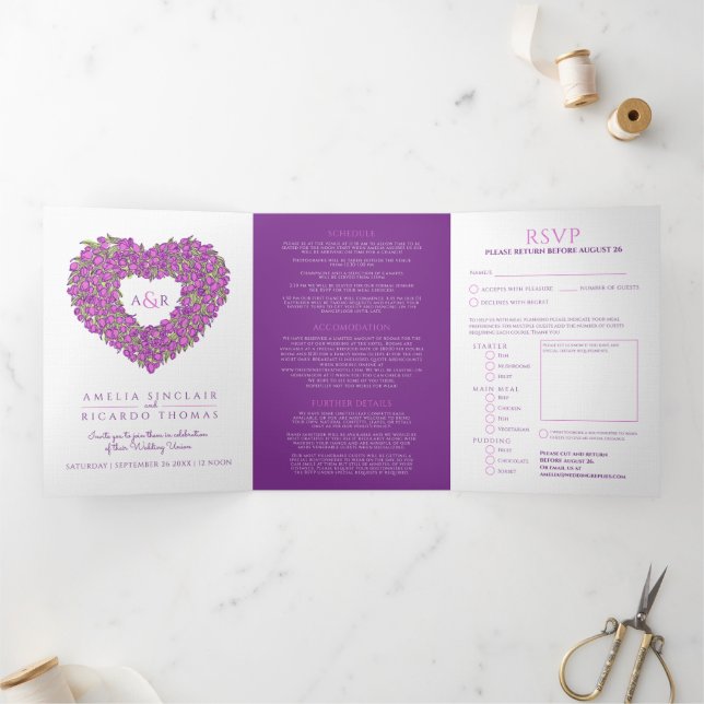 Convite Com Dobra Tripla Casamento de tulipas roxas do coração monograma (Dentro)