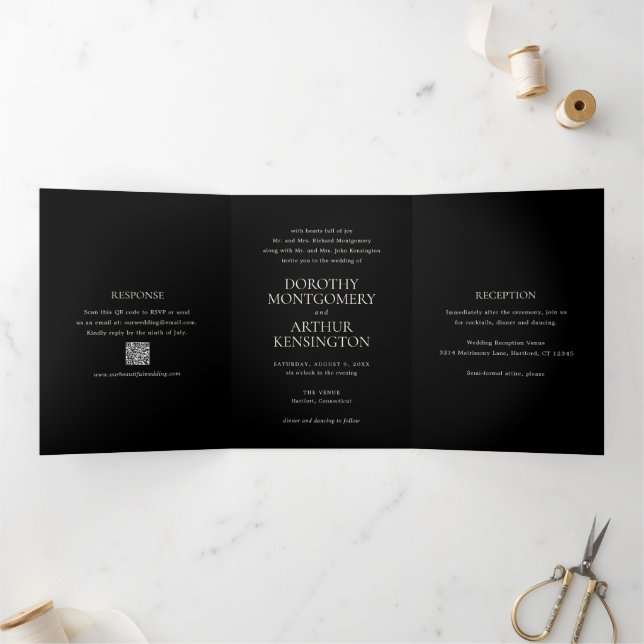 Convite Com Dobra Tripla Casamento Elegante Código QR Preto Moderno (Dentro)