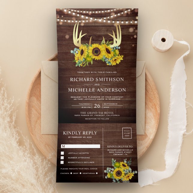 Convite Com Dobra Tripla Casamento Flor de Girassol em Madeira de Celeiro A (Criador carregado)
