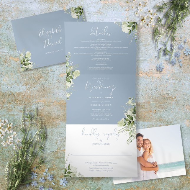 Convite Com Dobra Tripla Casamento Foto de Botânica Moderna em Azul Empoeir (Dusty Blue Modern Botanical Greenery Photo Wedding Tri-Fold Invitation)
