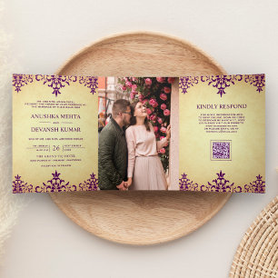 Convite Com Dobra Tripla Casamento Indiano Código QR Damask Roxo Rústico Ét