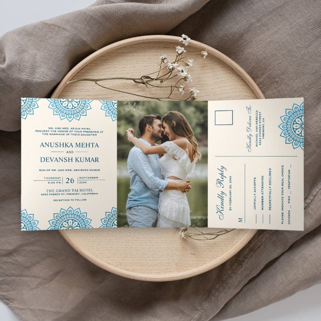 Convite Com Dobra Tripla Casamento índio tradicional de Mandala azul legant (Criador carregado)