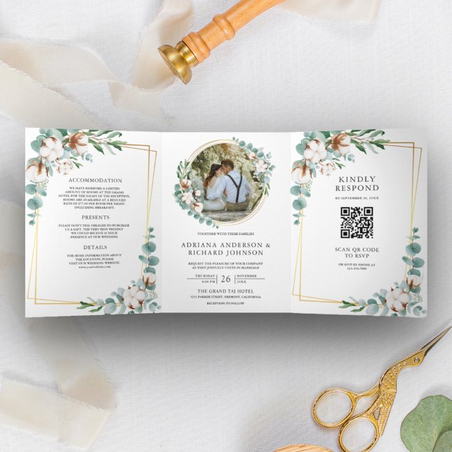 Convite Com Dobra Tripla Casamento QR Code Algodão Dourado Rústico Eucalipt (Criador carregado)