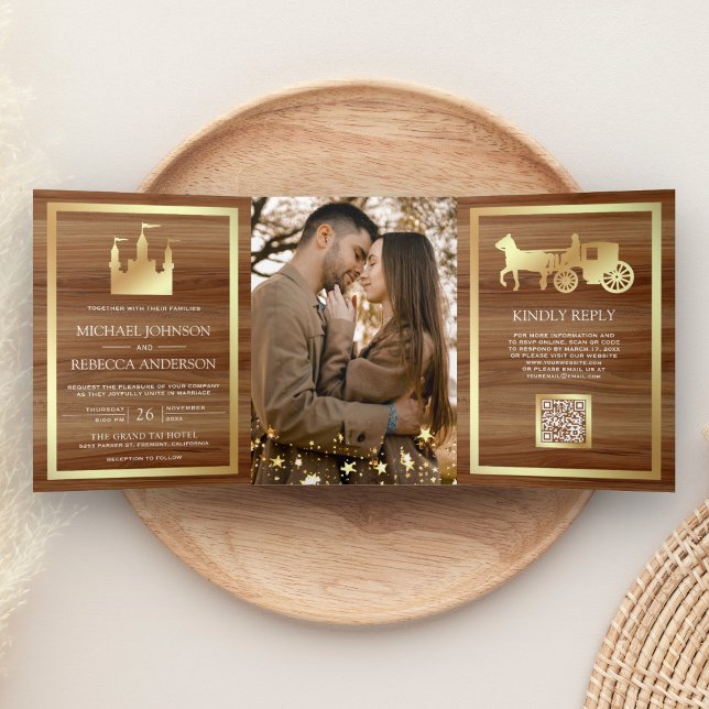 Convite Com Dobra Tripla Castelo de Fadas Dourado Carruagem Código QR Casam (Criador carregado)