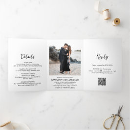 Convite Com Dobra Tripla Código QR de Foto Preta e Branca Limpa Casamento M