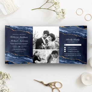 Convite Com Dobra Tripla Colagem de Fotos de Casamento em Ágata Azul Marinh