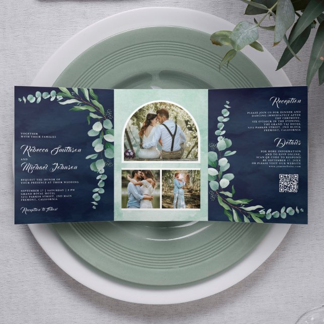 Convite Com Dobra Tripla Colagem de Fotos de Eucalipto Código QR Casamento  (Criador carregado)