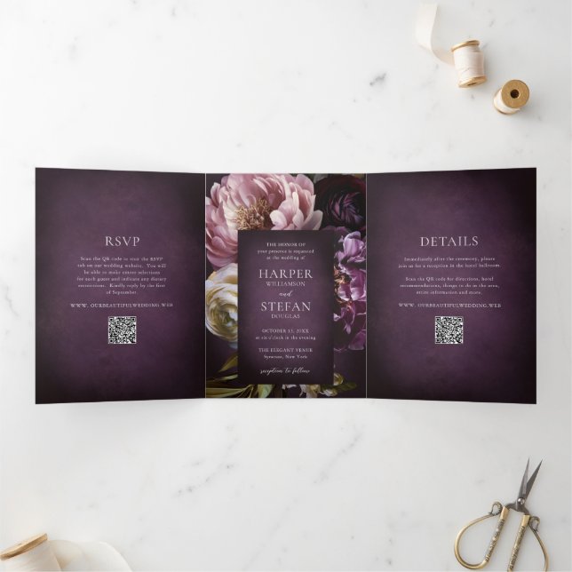 Convite Com Dobra Tripla Dark Purple Fine Art Floral Elegant Wedding (Dentro)