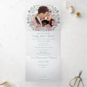 Convite Com Dobra Tripla Elegante Jardim de Rosas Coroa Floral Casamento