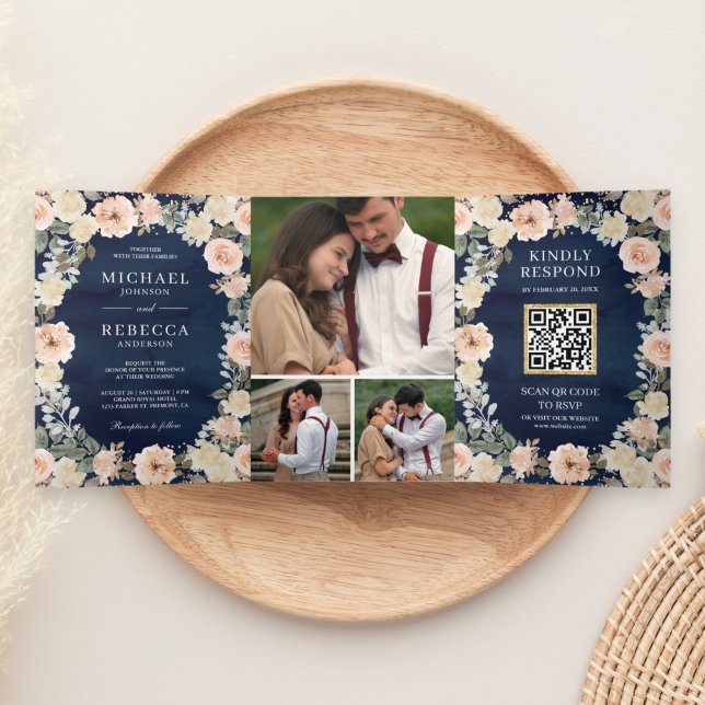 Convite Com Dobra Tripla Floral de Pêssego Empoeirado Azul Marinho Código Q (Criador carregado)
