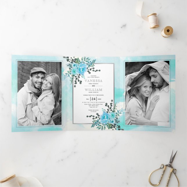 Convite Com Dobra Tripla Flores azuis de Aqua, folhas do casamento floral d (Dentro)
