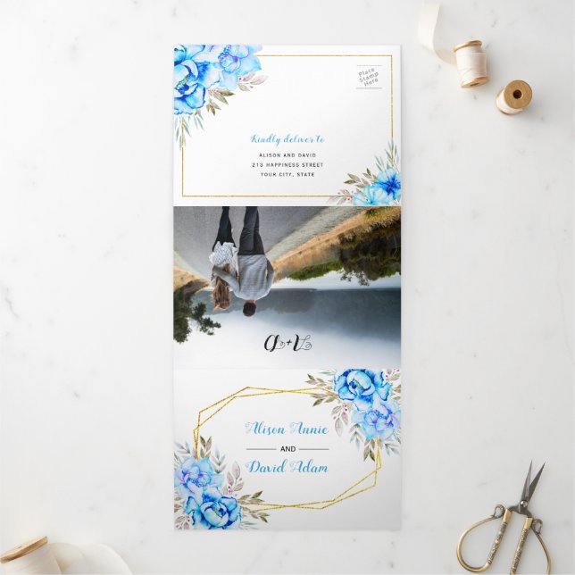 Convite Com Dobra Tripla Flores de aquarela azul aqua com casamento RSVP (Fora)