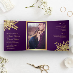 Convite Com Dobra Tripla Folhas de Folha de Ouro Falso Floral Roxo Casament