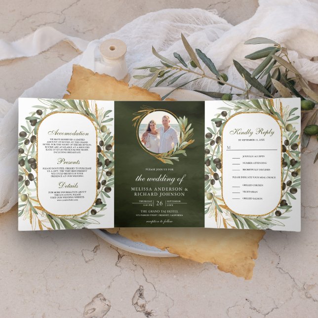 Convite Com Dobra Tripla Folhas Douradas de Oliveira Rústica Foto Casamento (Criador carregado)