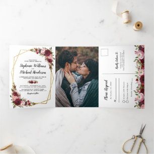 Convite Com Dobra Tripla Foto de Burgundy Floral All in One Wedding