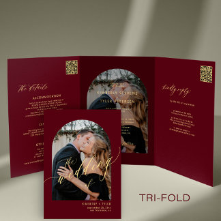 Convite Com Dobra Tripla Foto mínima moderna rsvp detalhes burgundy