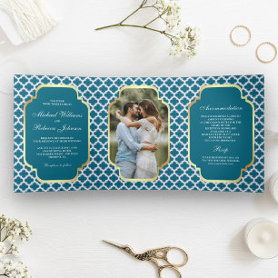 Convite Com Dobra Tripla Fotos de Casamento com Padrão Quatrefoil Marroquin