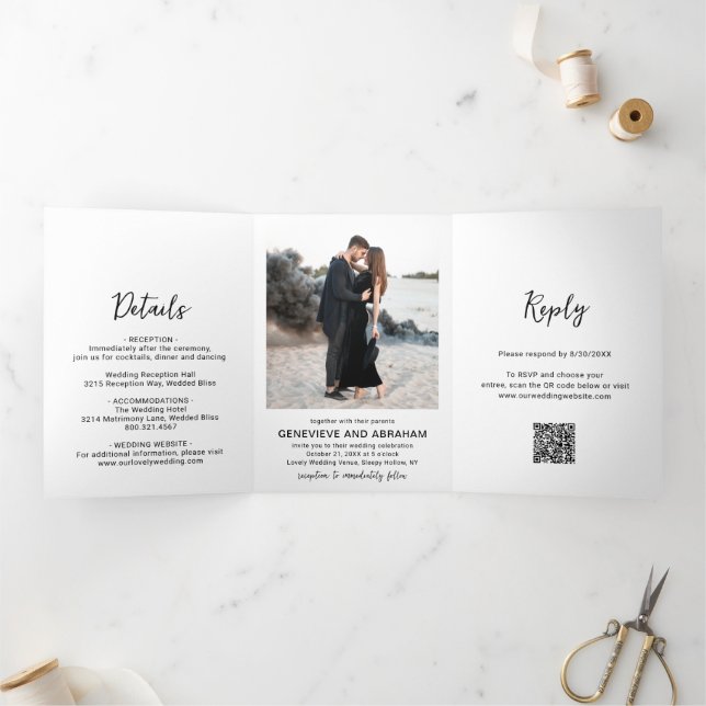 Convite Com Dobra Tripla Genevieve Black and White Photo Modern Weding (Dentro)